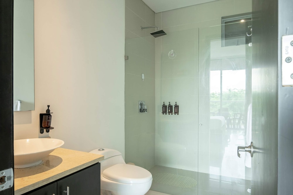 w Prestigious 2BR w Fantastic View in CTG