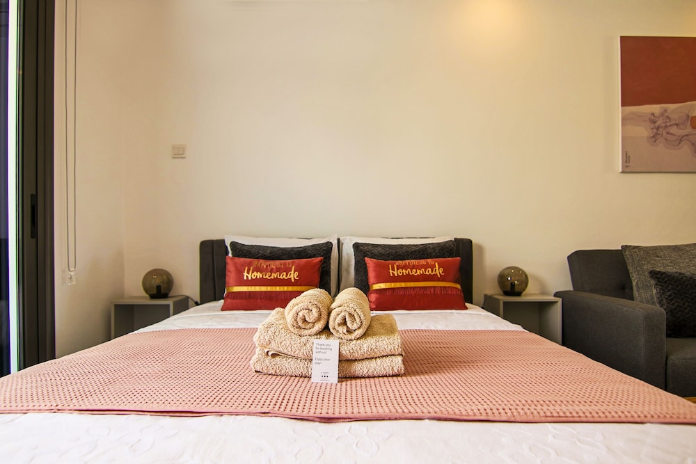 Phaedrus Living Seaside Flat Athina 115 view 3