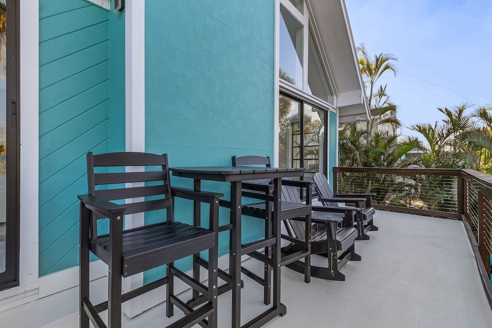 245 Nature View Manor 4 Bedroom Home