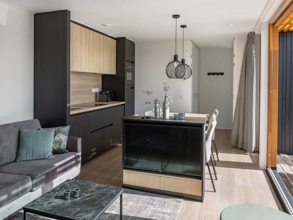 Lodge Near Brouwersdam & North Sea Beach