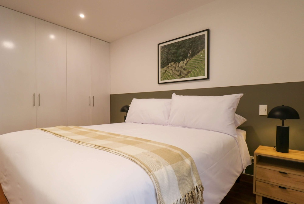 w Elegant 2BR w Spacious Terrace in Miraflores