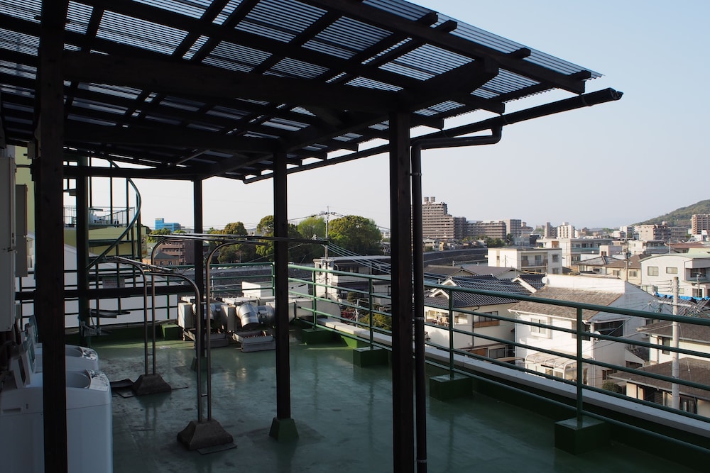 Guest house TIGA - Hostel