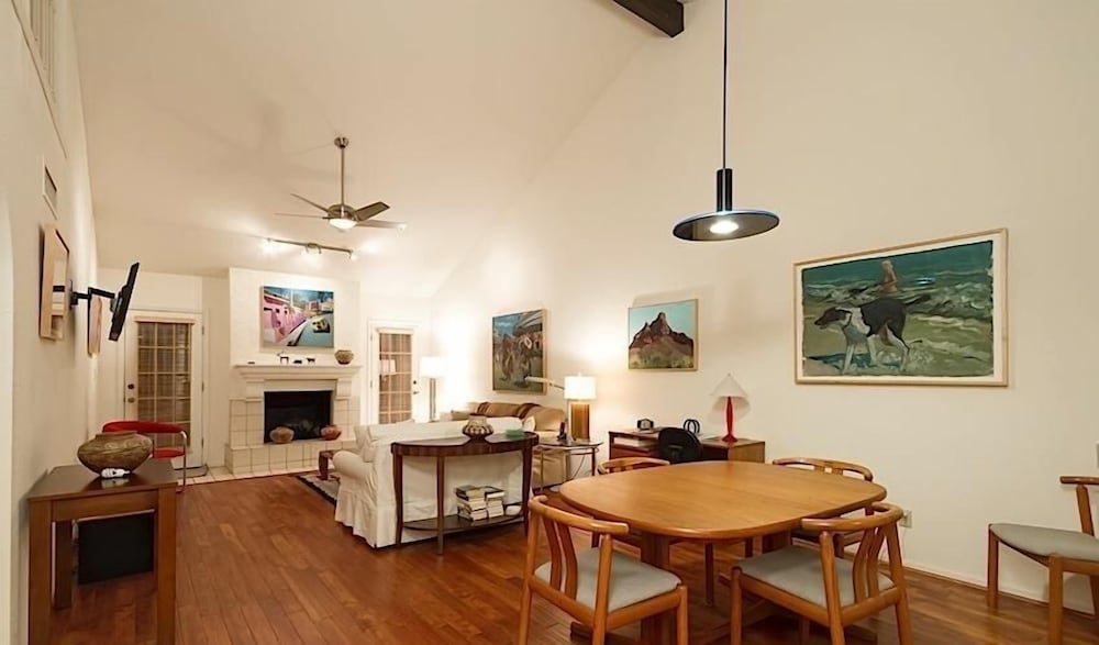 Western Gallery By Signature Vacation Rentals