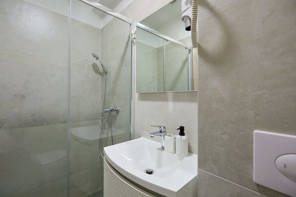 Dubrovnik Vacations - Boutique Garden Rooms - Property Image 105