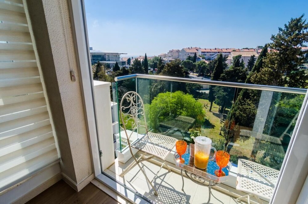 Apartment Magellan Four
