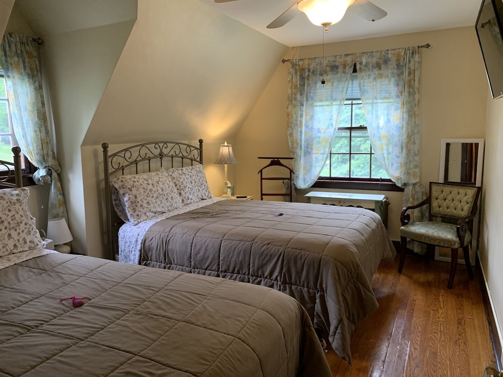 Georgian Garden Inn
