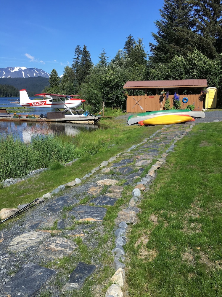 Bear Lake Lodgings Bed & Breakfast