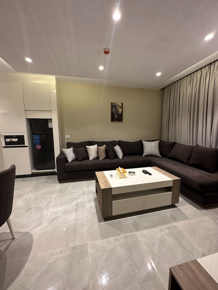 Charming Amman Apartment With Modern Amen