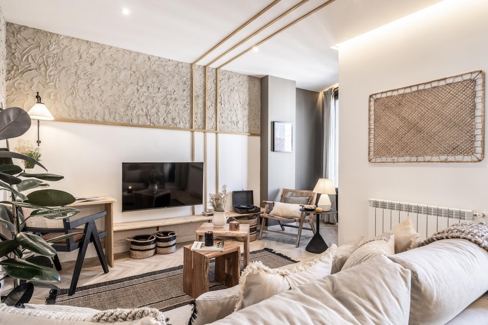 Marbore - 4 Bedrooms Apartment in Trafalgar