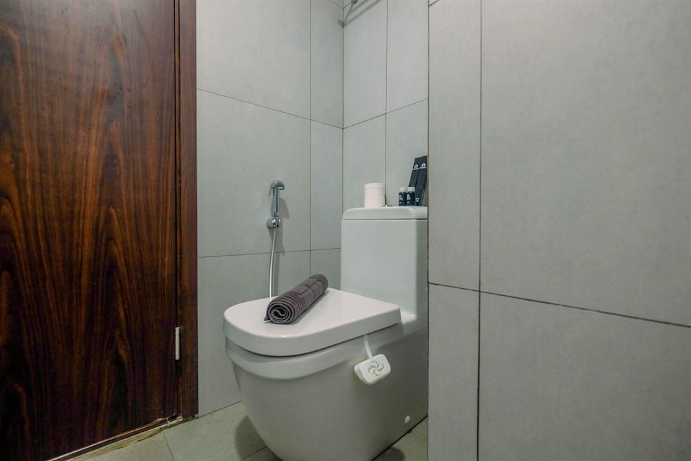 Modern Studio At Lrt City Bekasi Apartment