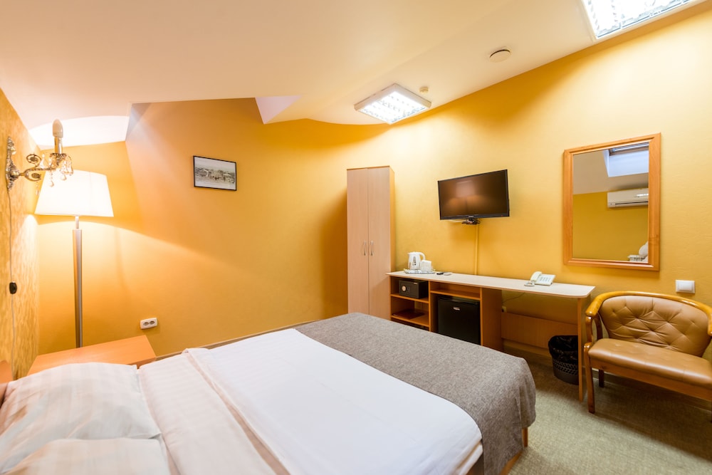 Menshikov Hotel