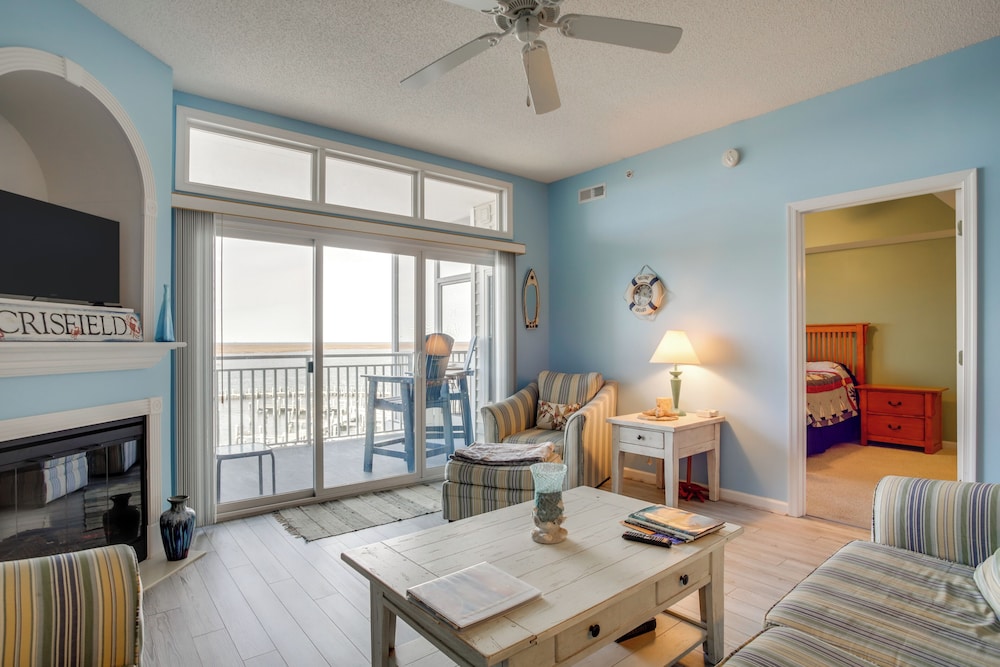 Walk to Main St: Condo w/ Pool Access in Crisfield