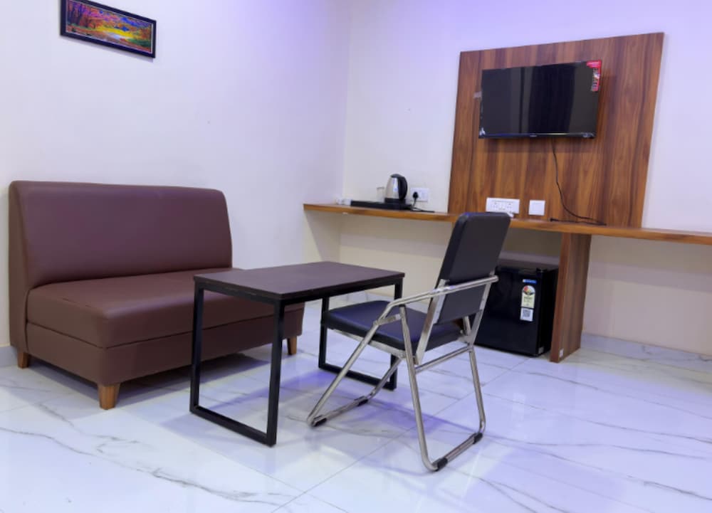 Hotel Pushparaj Puri