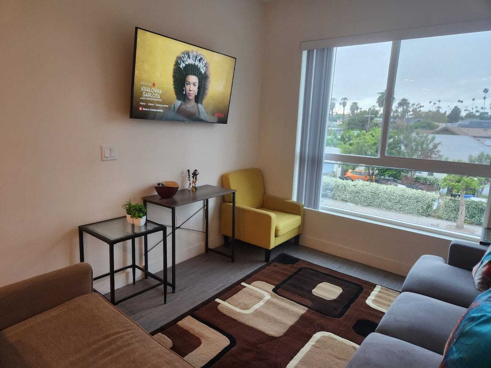 Urban Chic Apart-Hotels in Central LA