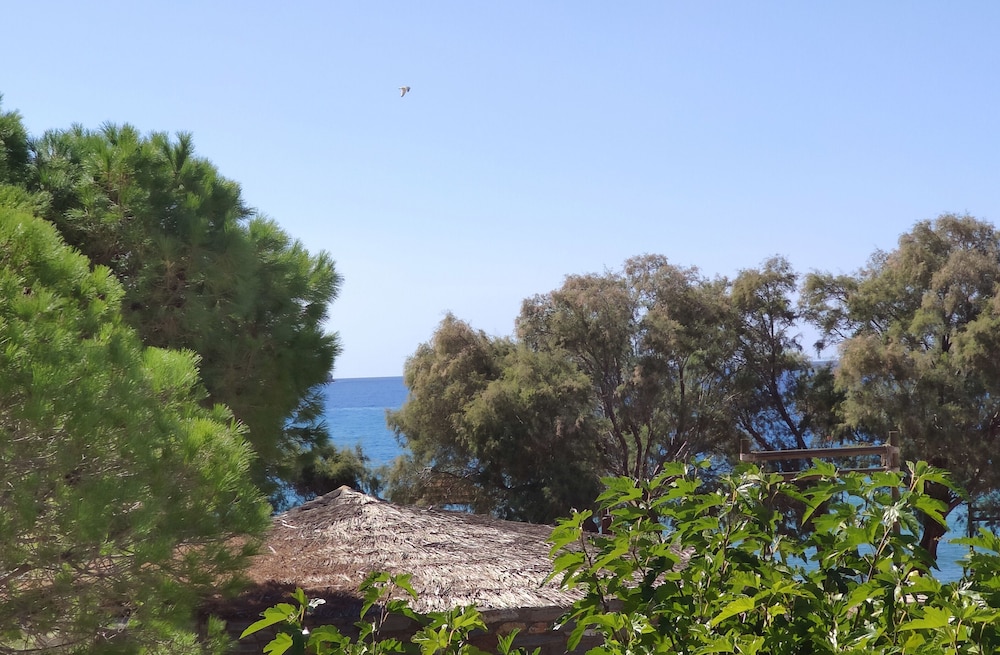 Porto Koundouros Beach and Villas