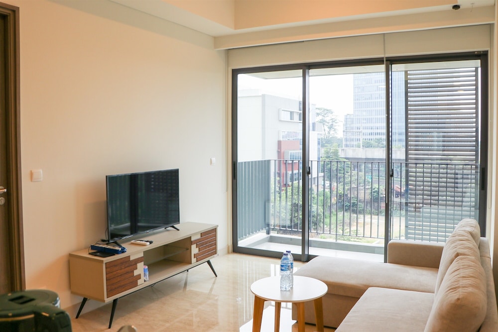 Nice And Elegant 1Br Apartment At Arumaya Residence