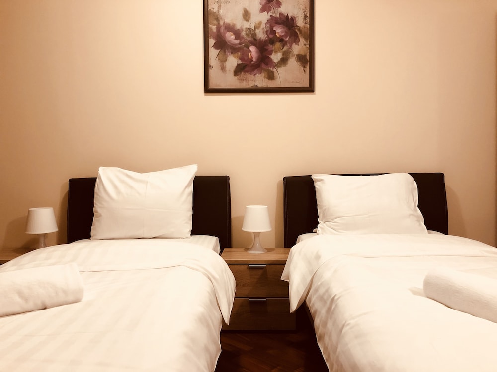 Monte Carlo Palace Rooms