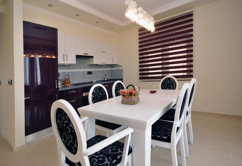 St. George Apartments and Villa with pool