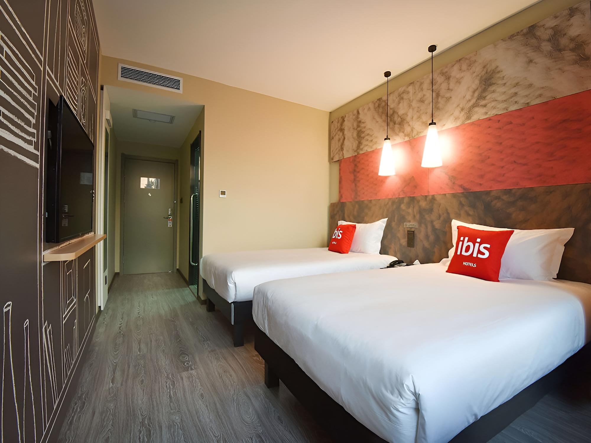 ibis Lanzhou Wuquan Square