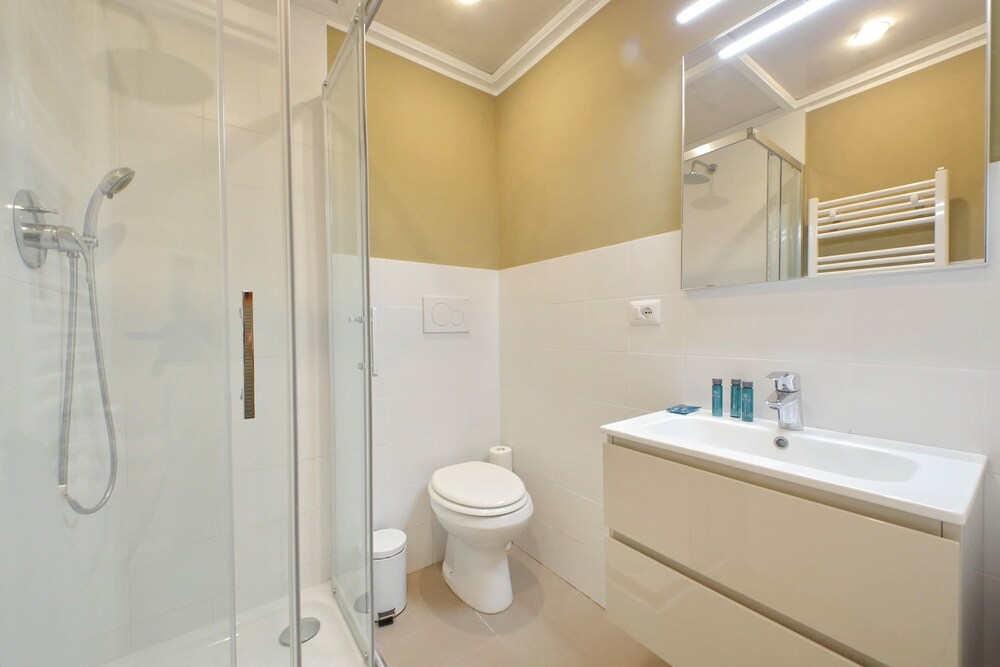 New The Triton - Spacious and Elegant Apartment With A C Between Trevi Fountain and Spanish St