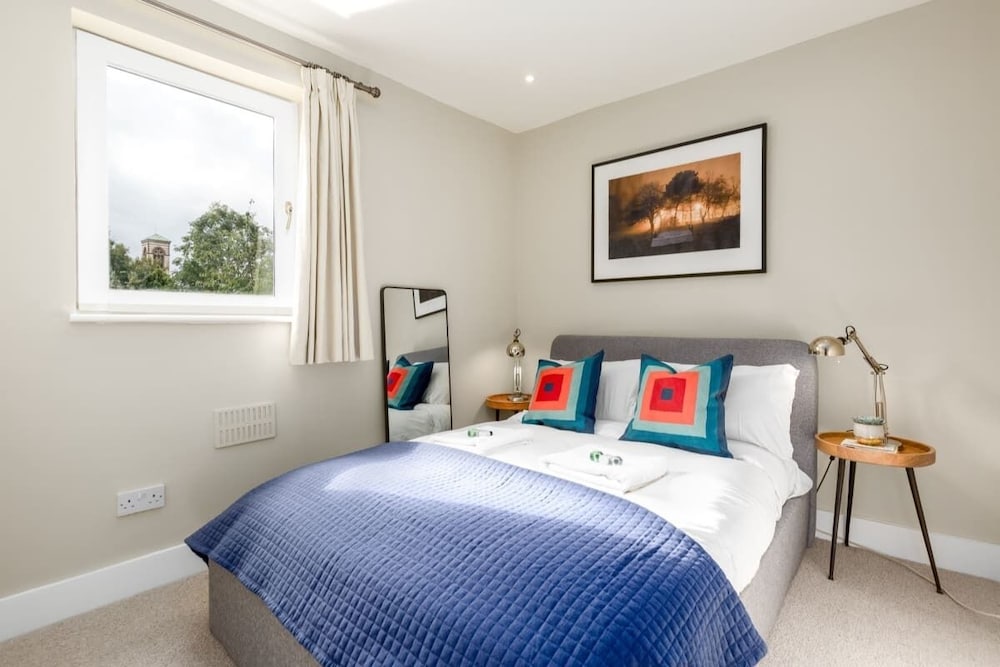 The Victorian House - Enticing 3bdr House With Garden view 2
