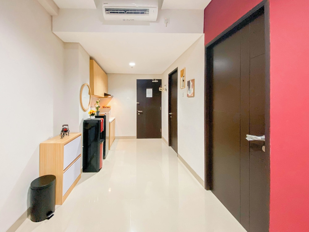 Pleasurable 1BR Apartment Patraland Amarta