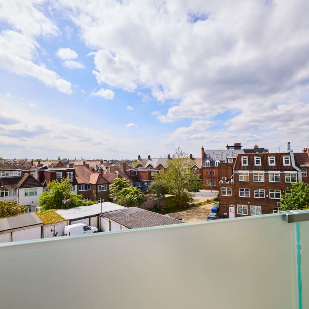 The Temple Fortune Crib - Lovely 3bdr House With Balcony and Parking photo 2