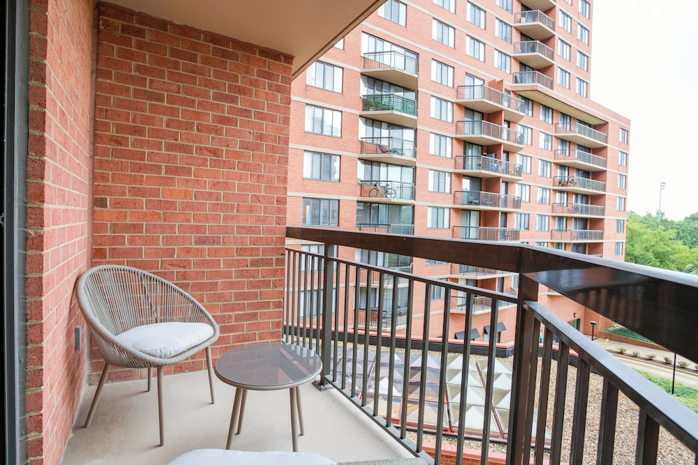 Metro-Friendly DC Apartments