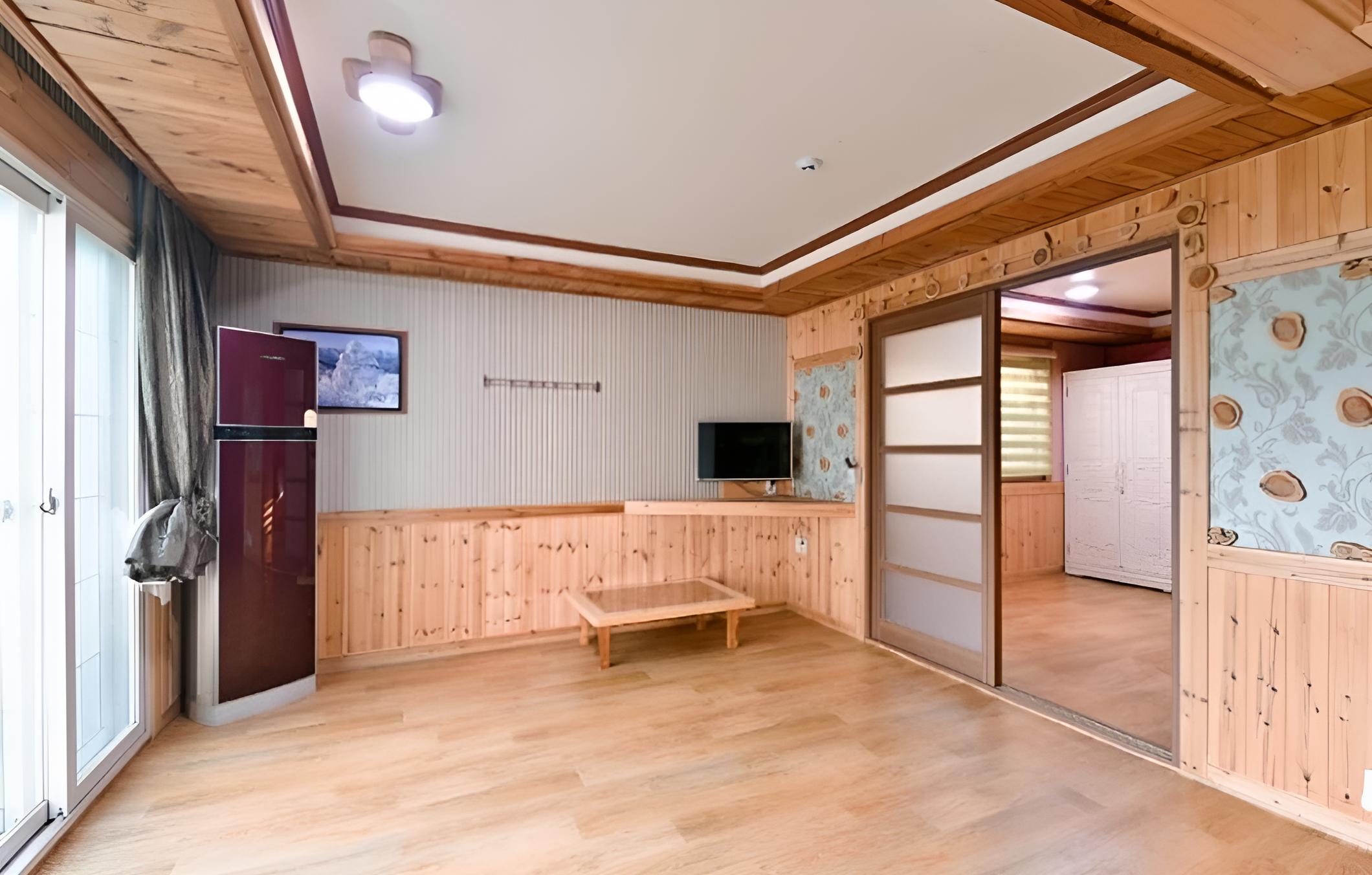 Taean Sheruvil Pension view 3