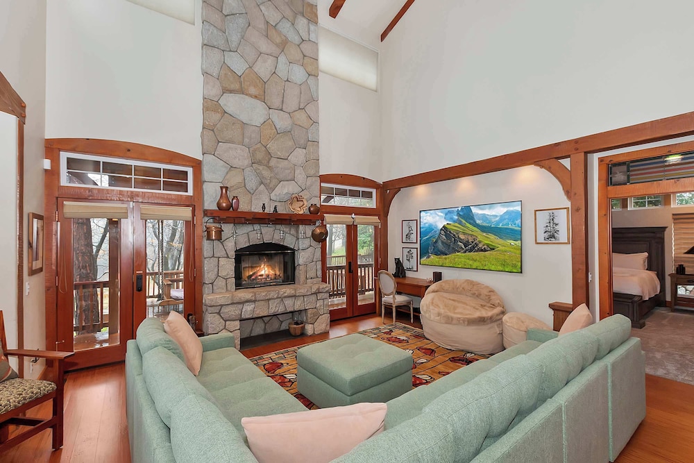 Matterhorn Peak Lodge – Upscale Mountain Escape