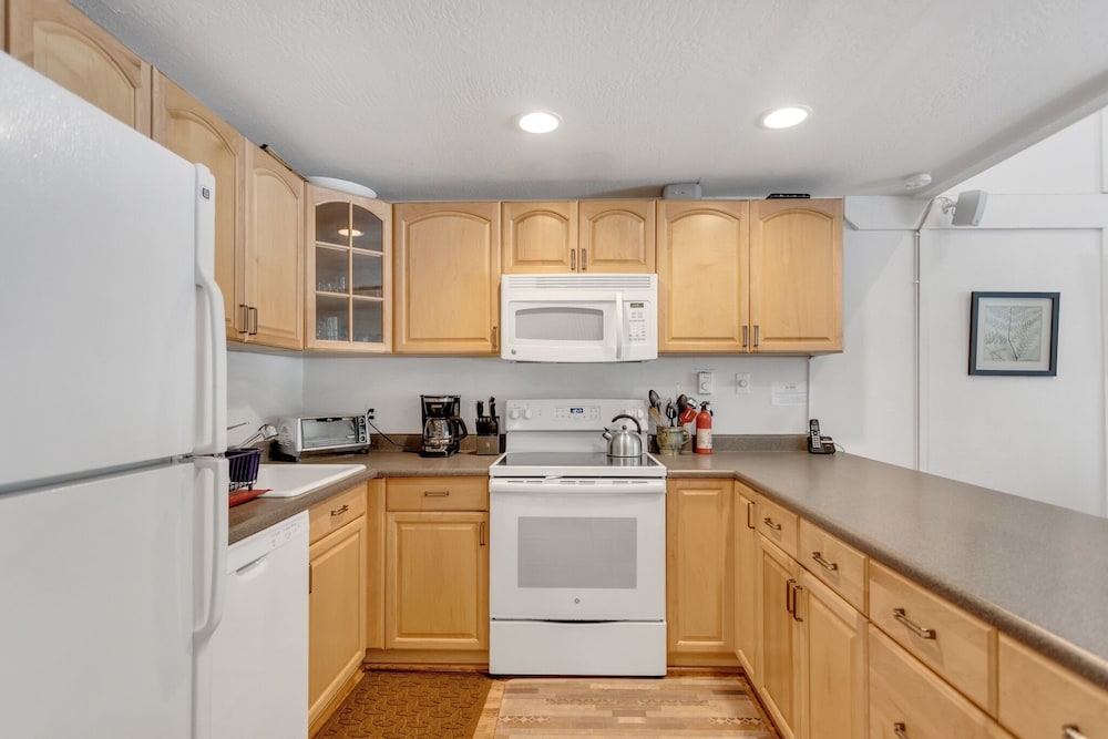 Bear Valley Condos by RedAwning