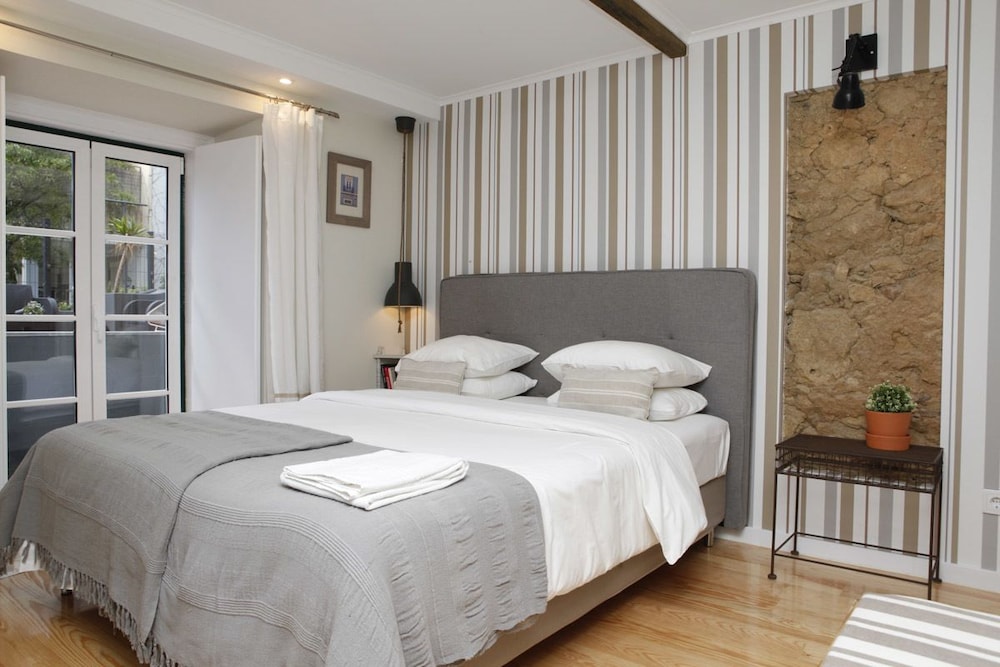 Flores Guest House