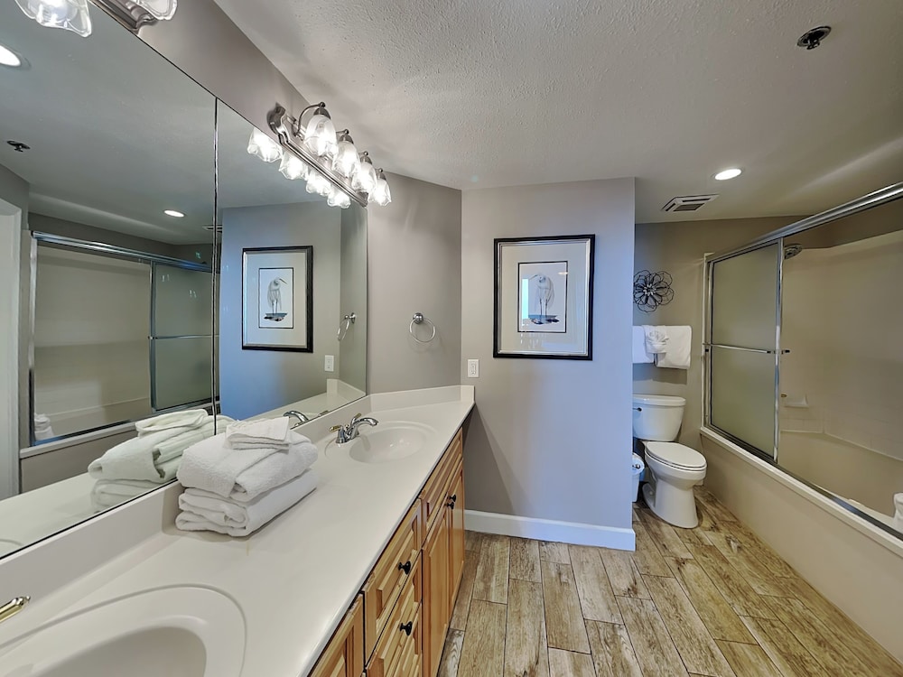 The Beach Club - Avalon #1604 by Southern Vacation Rentals