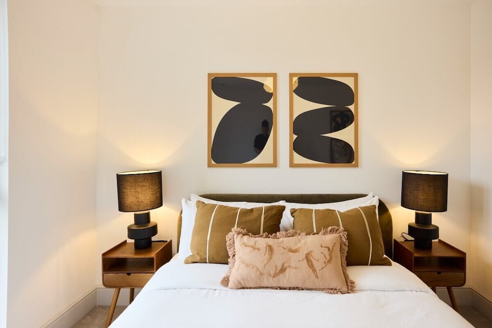 The South Wimbledon Place - Adorable 2bdr Flat With Balcony