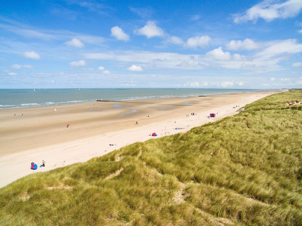 Holiday Home Near North Sea Beach, Breeduyn