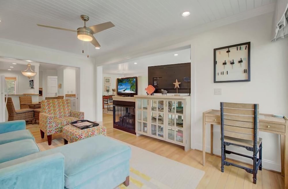 Racquet Club 35 by Wild Dunes, in Resort Core