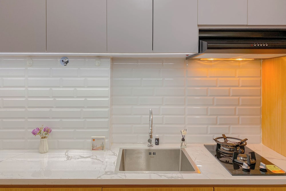 Good And Cozy 2Br Apartment Patraland Urbano