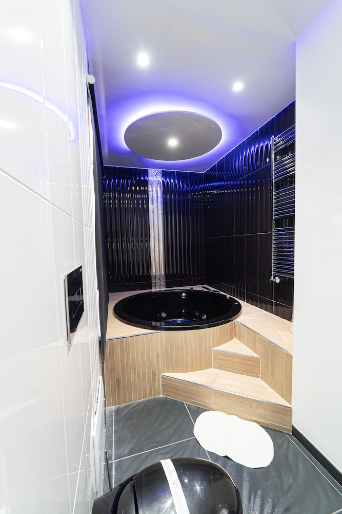 Al Campanile H. Napoli Centro by ClaPa Group Dislocated Hospitality