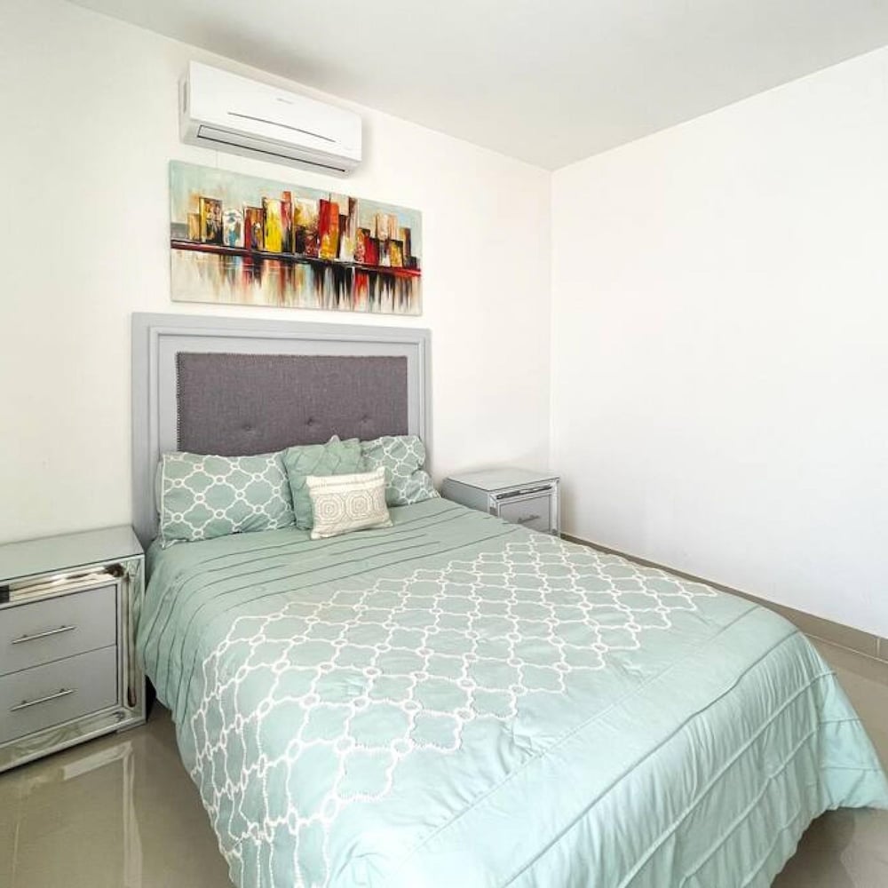Prime Location House at Cerritos Great Price