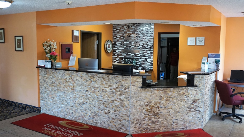 Econo Lodge Inn & Suites Pekin - Peoria Area view 5