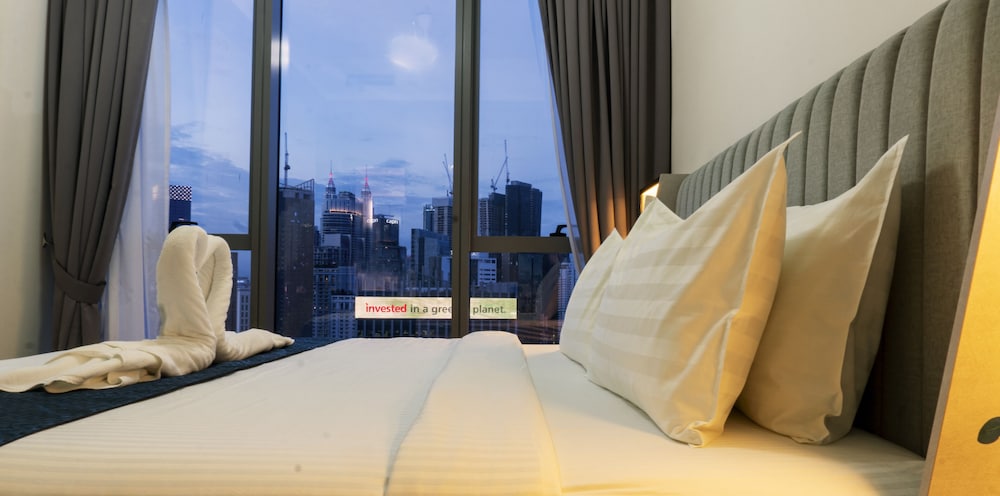 Moonway Luxury Suites At CORE Residence