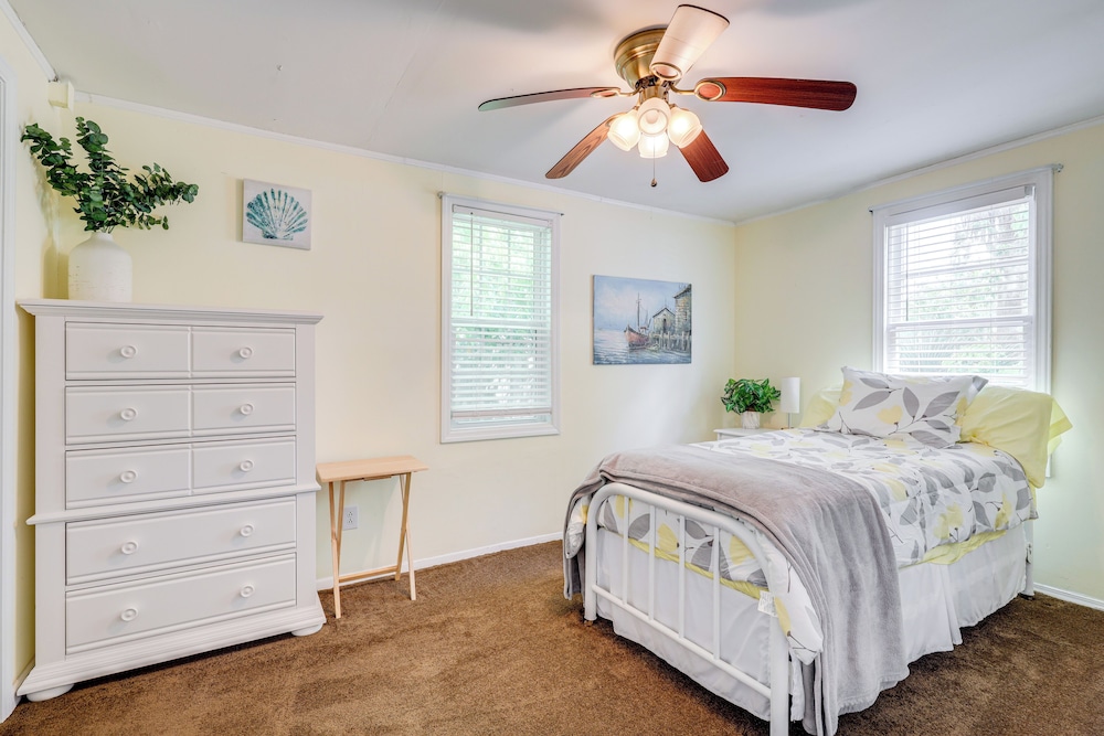 Walkable Home w/ Porch in Dtwn St Marys!