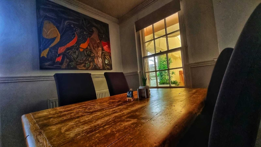 Sudbury Vacations - The George and Dragon Inn - Property Image 6