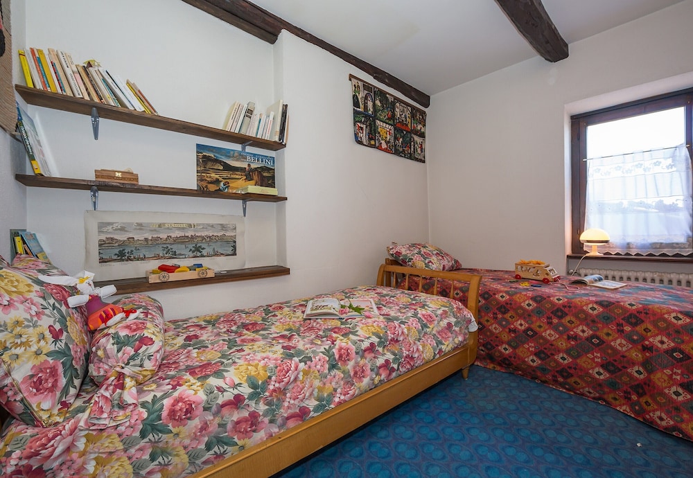 Chalet Cademario view 3
