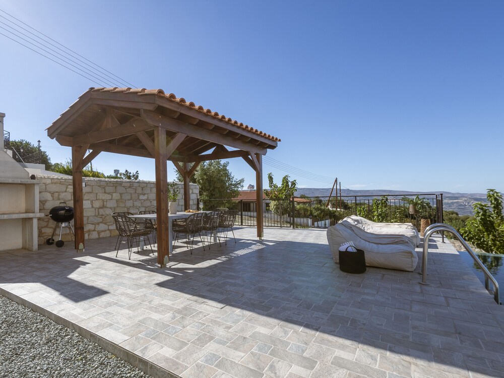 Sanders View - Cozy 3-bdr Villa With Infinity Pool