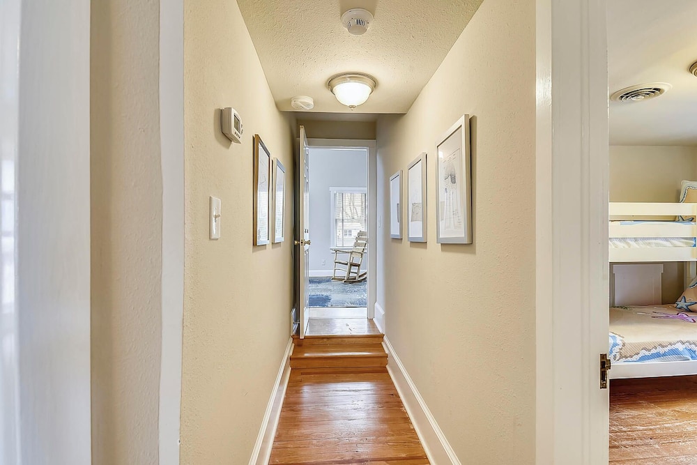 Laurel Street 108