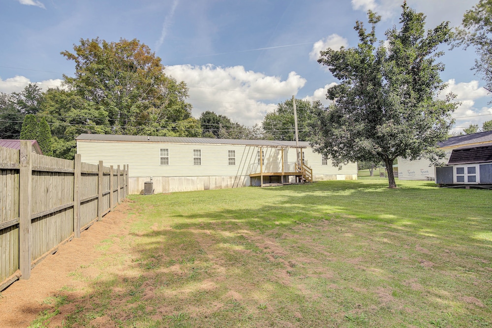 Corbin Vacations - Pet-friendly Corbin Vacation Rental  4 Mi to Town - Property Image 8