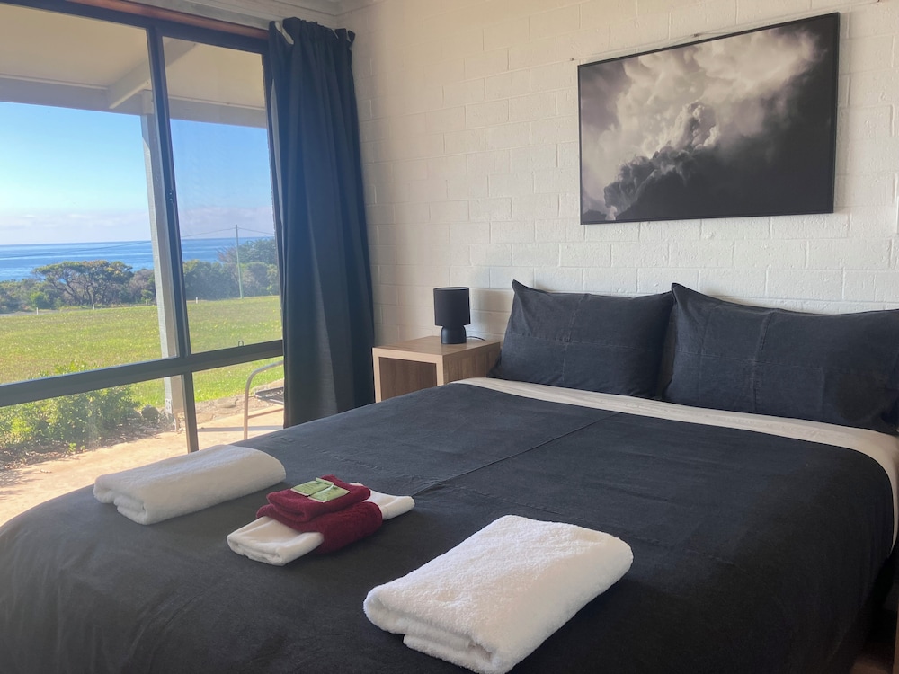 61 OCEAN ROAD MOTEL