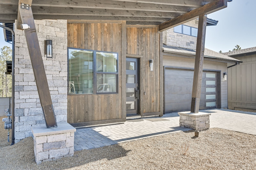 Flagstaff Group Getaway w/ Game Room & Deck