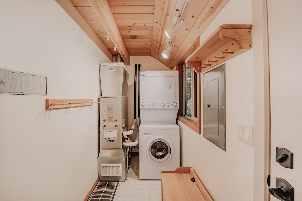 75sl - 2-bdrm - Loft - Sleeps 6 - Wifi - Pets Ok